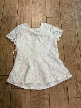 Doe & Rae White Lace top